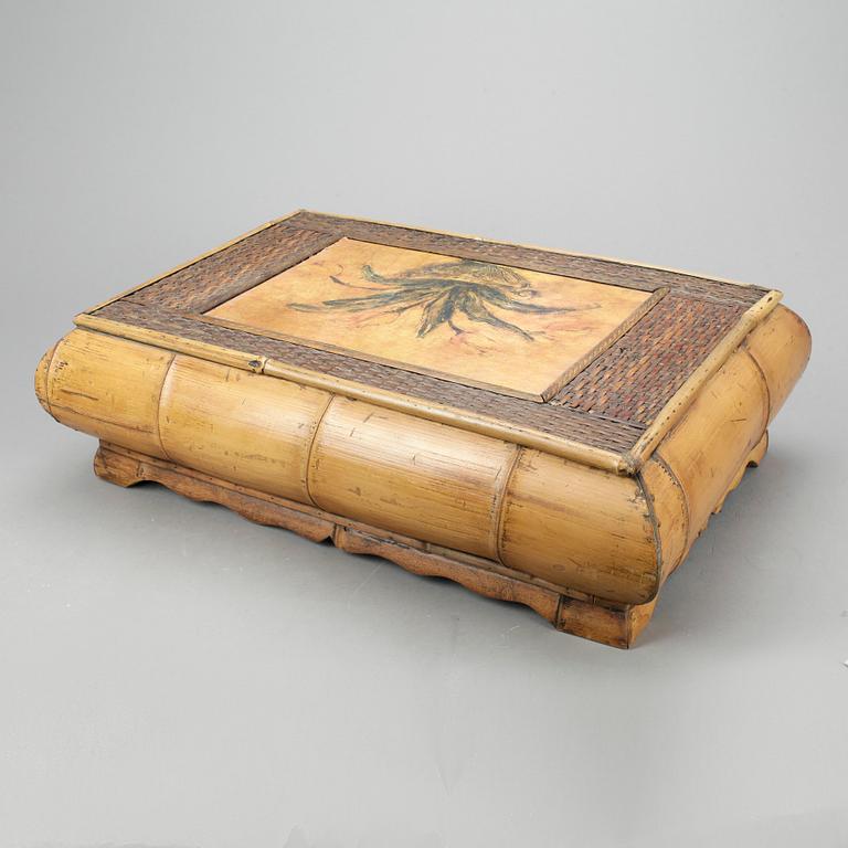 BRICKA, kolonialstil, 1900-talets början.