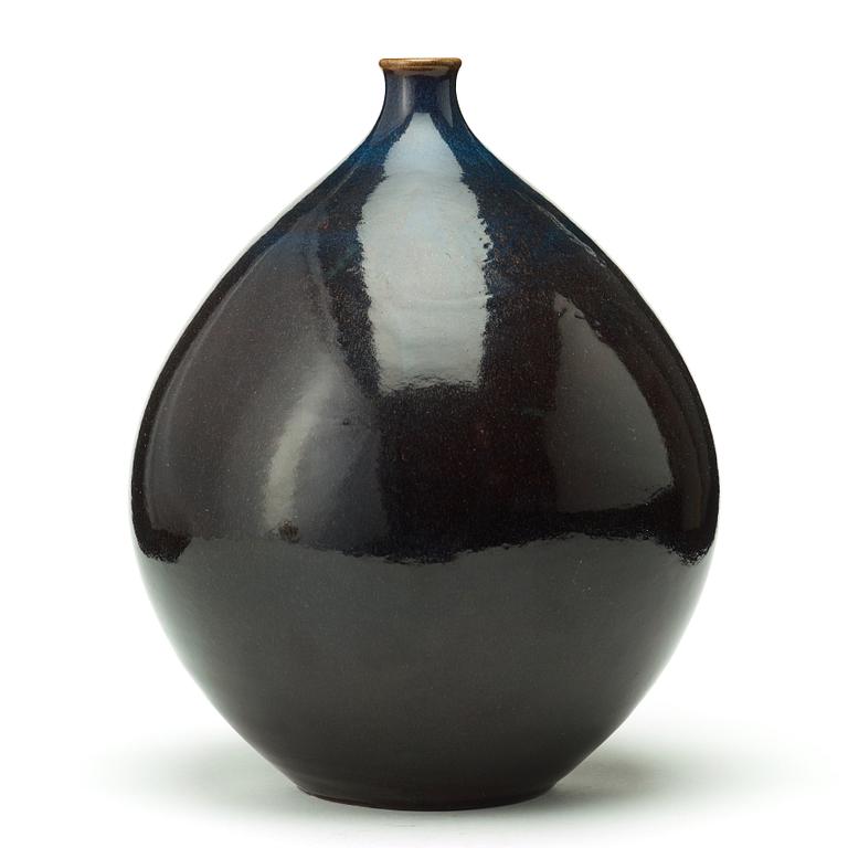 Stig Lindberg, A Stig Lindberg stoneware vase, Gustavsberg studio, Sweden 1953.