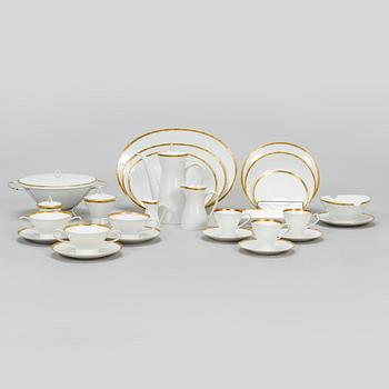 Raymond Loewy and Richard Latham, a 95-piece 'Form 2000' porcelain dinner set, Rosenthal latter half of the 20th century.