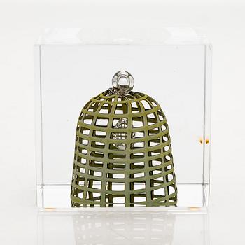 Oiva Toikka, årskub, signerad Oiva Toikka, Nuutajärvi 2002, numrerad 109/2000.