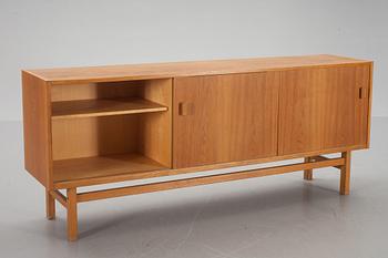 SIDEBOARD, "Arild", Nils Johnsson, Troeds, Bjärnum, 1900-talets andra hälft.