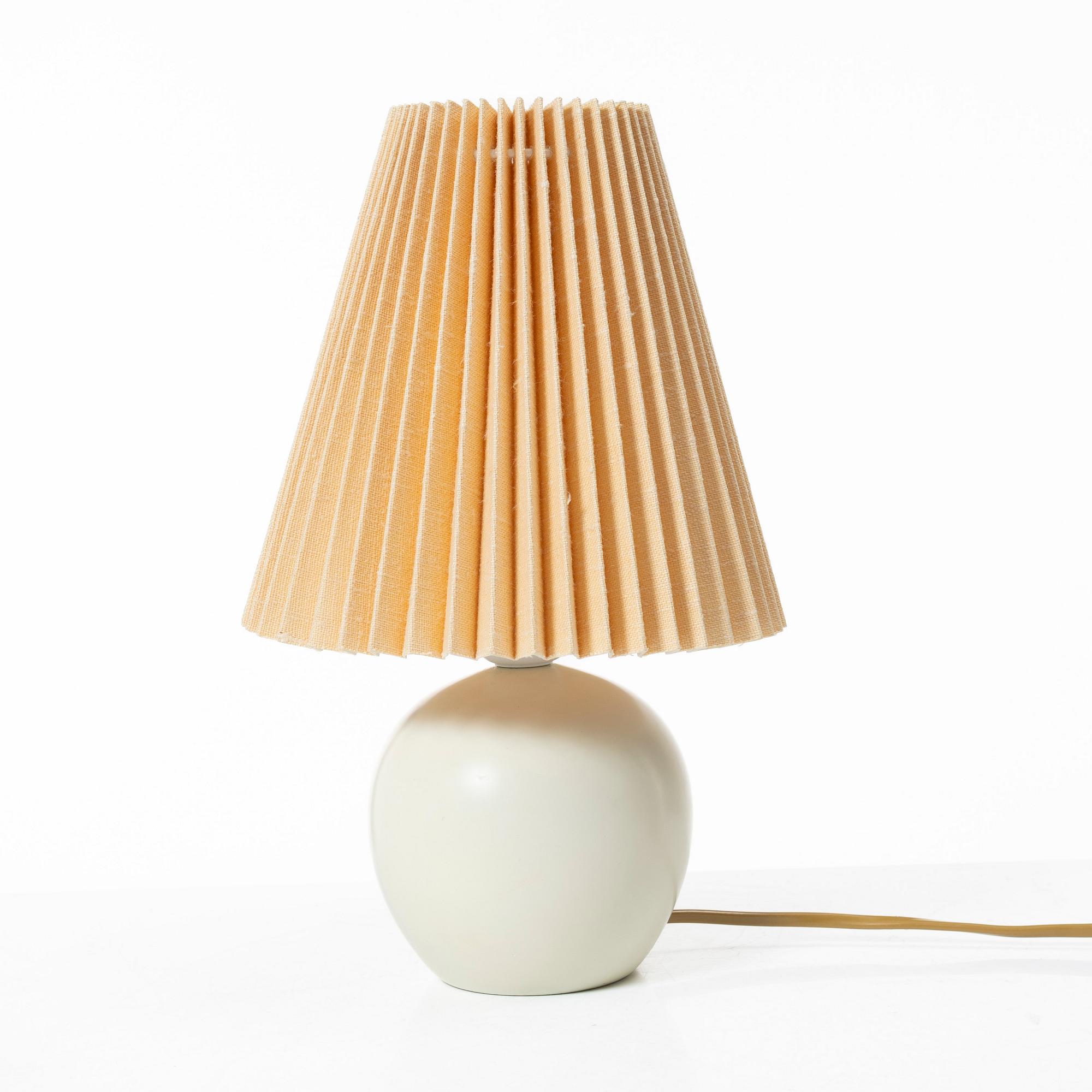 Josef Frank, a model 2575 table lamp, Svenskt Tenn.