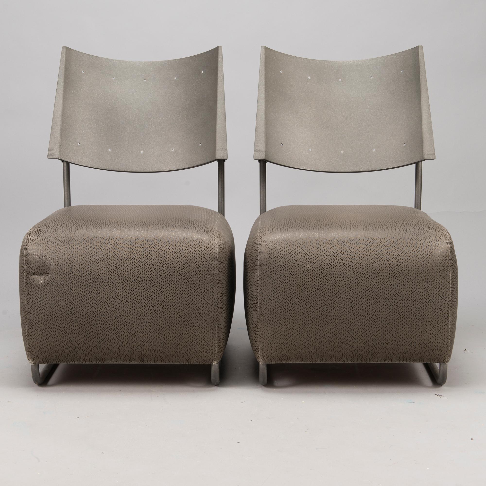 HARRI KORHONEN, fåtöljer ett par, "Oscar", Inno Interior. Formgiven 1989.