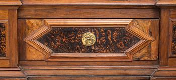 SALSSKÅP, barock, 1700-tal.