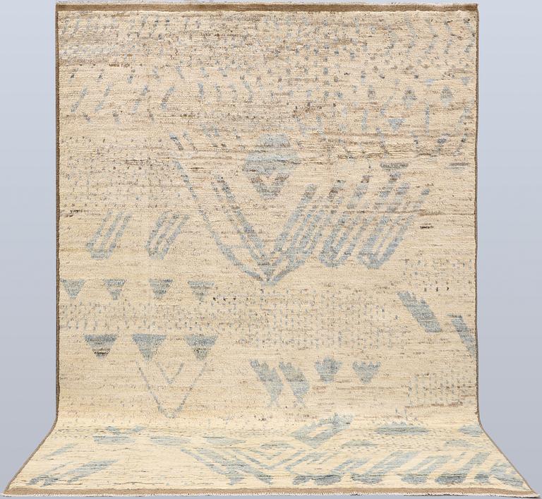 A rug, Morocco design, approx. 289 x 204 cm.