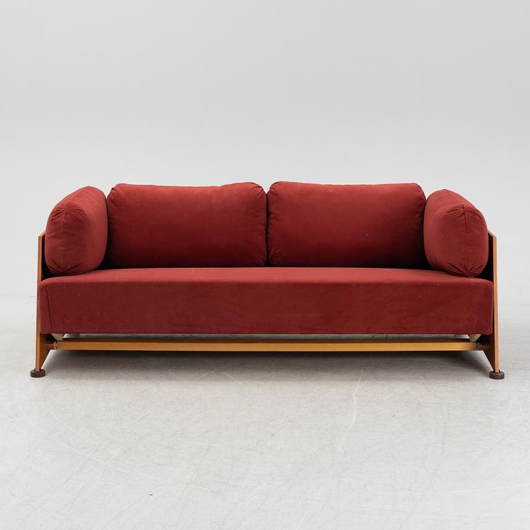 Torbjörn Ahlström, a sofa.