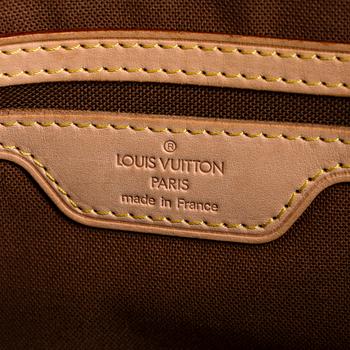 Louis Vuitton, a Monogram Canvas 'Cabas Mezzo' bag.