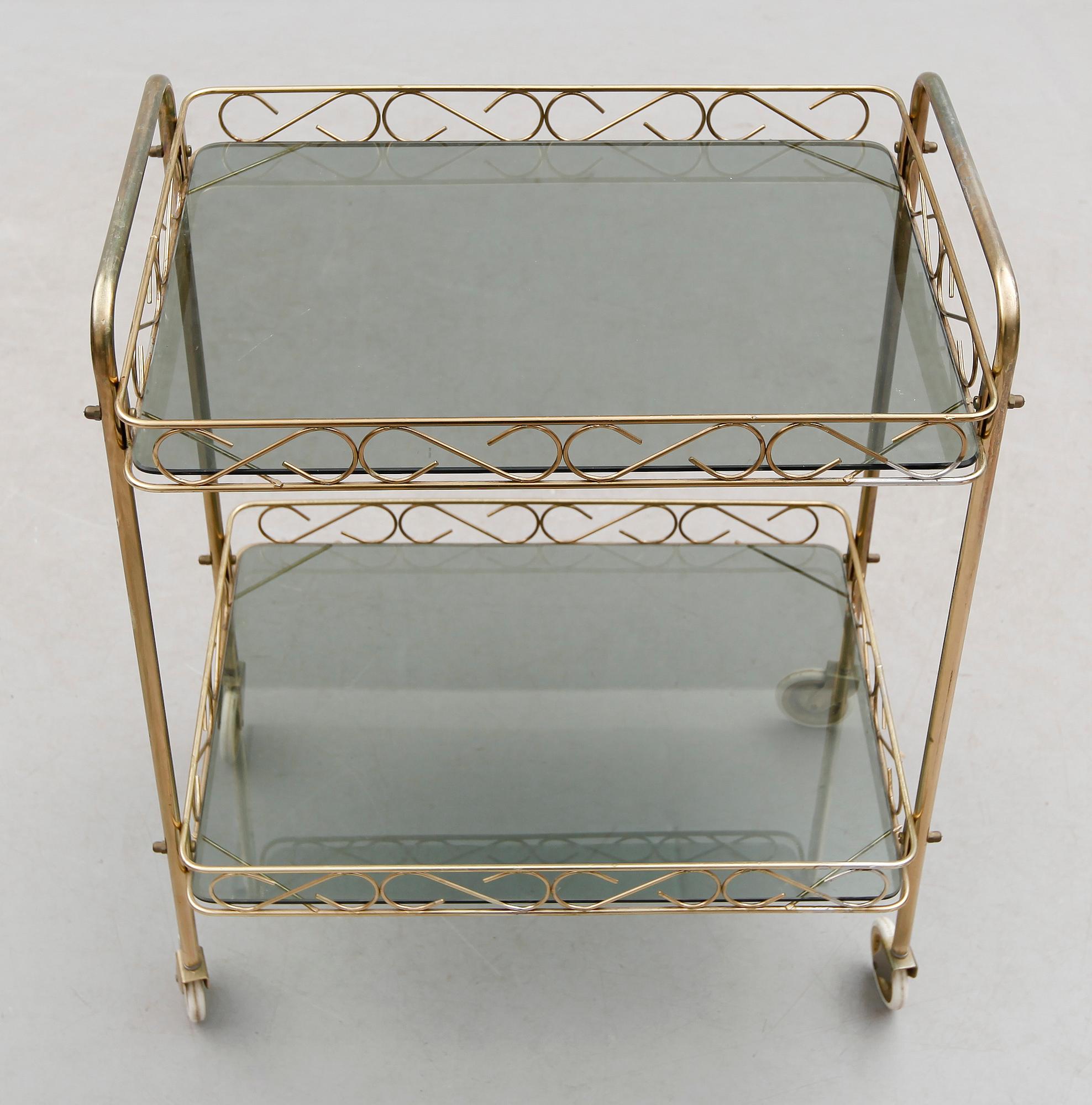 SERVERINGSVAGN, 1900-talets mitt.