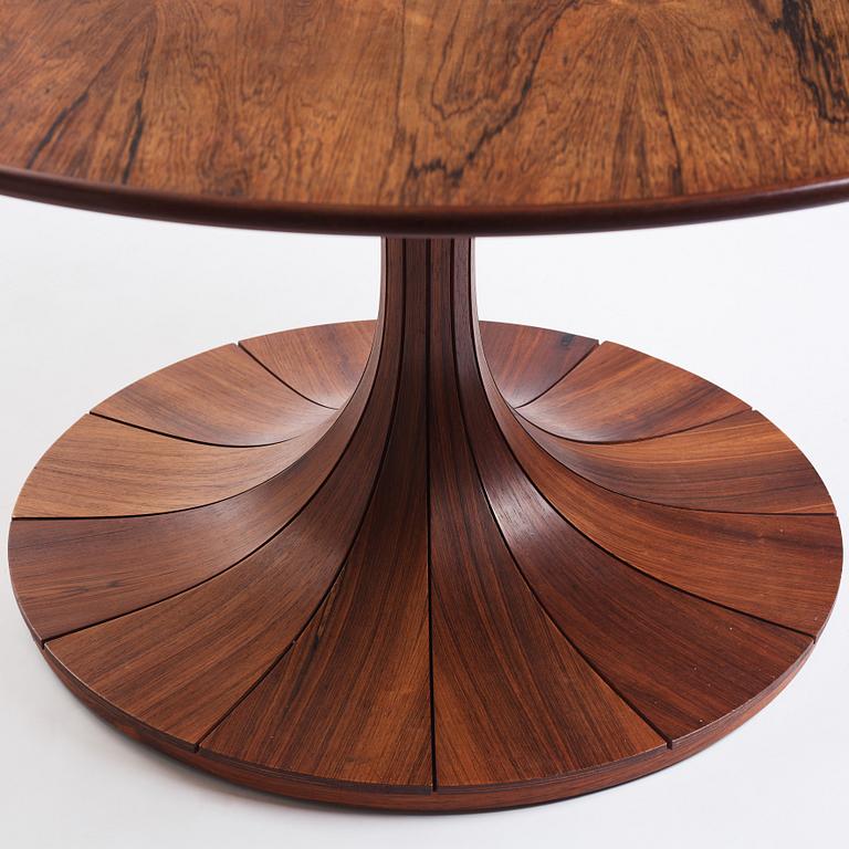 Karl Erik Ekselius, a rosewood veneered dining table, J.O. Carlssons Möbel AB, Vetlanda, 1960-70s.