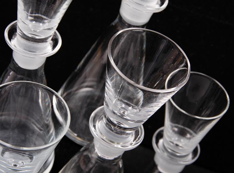 FLASKOR MED SNAPSGLAS, 6 st, Rejmyre.