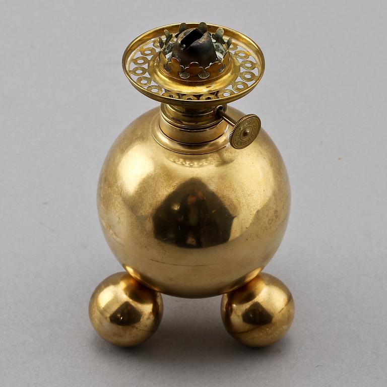 FOTOGENLAMPA, mässing, Gusums bruk, 1900-tal.