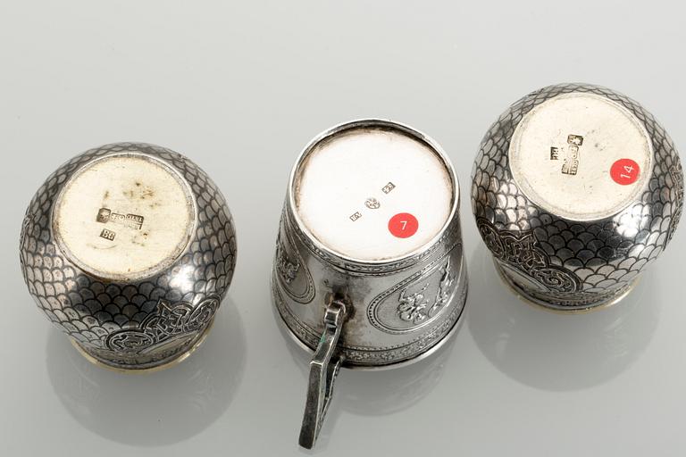 VODKAKOPPAR, 2 + 1. Ryssland, Moskva samt St Petersburg, 1800-talets mitt. Total vikt 198 gr.