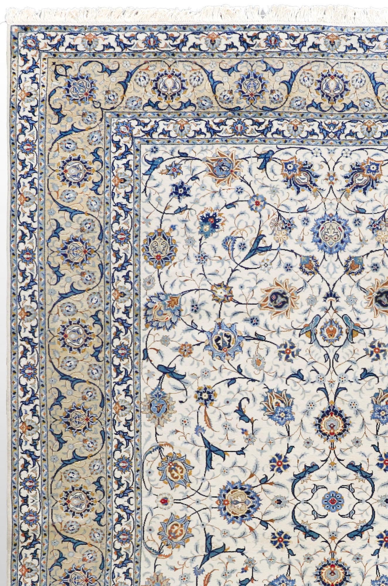 A so called Royal Kashan carpet, ca 344 x 237 cm.