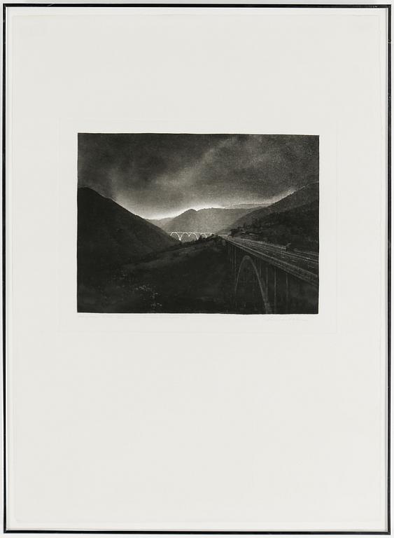 LENNART OLSON, fotogravyr, signerad Lennart Olsson, numrerad 6/75 och daterad 1982.