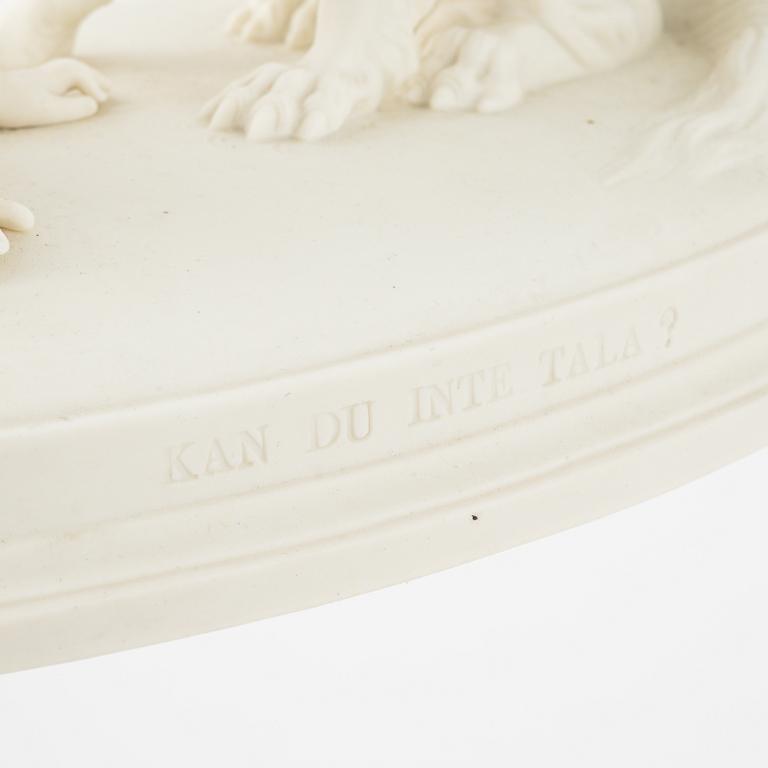 Figuriner, 2 st, parian, Gustafsberg, 1900-talets början.