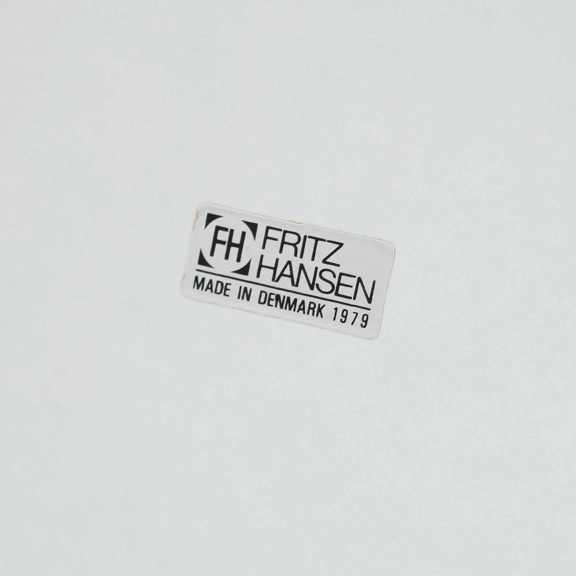 MATBORD, "Superelips", Bruno Mathsson och Piet Hein för Fritz Hansen, 1979.
