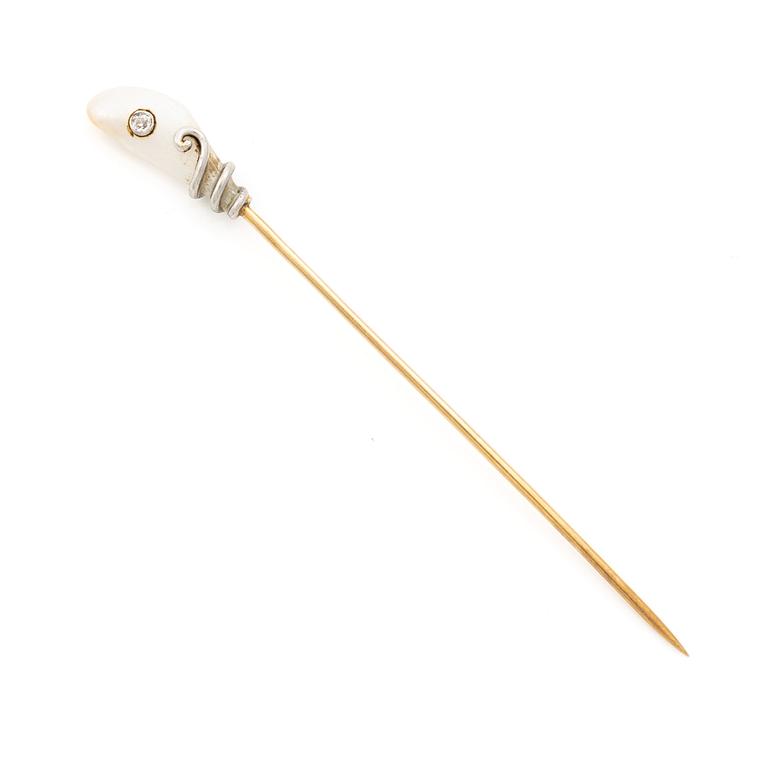 Nål, 14K guld med pärla och gammalslipad diamant.