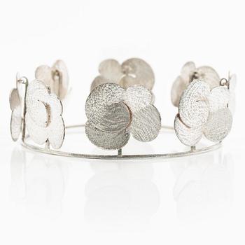 PA Lundahl-Terrs, a bridal crown, silver.