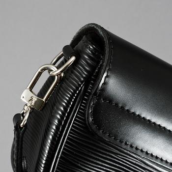 VÄSKA, Louis Vuitton.