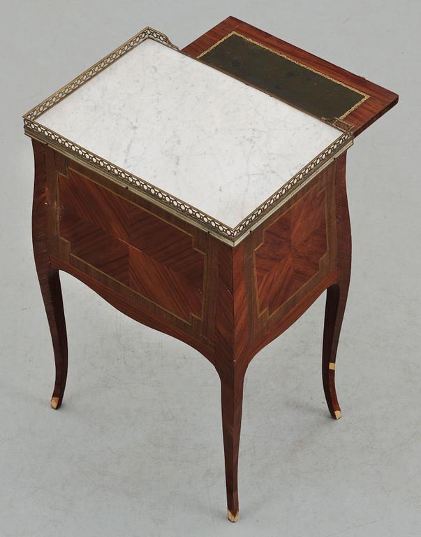 POTTSKÅP, rokokostil, tidigt 1900-tal.