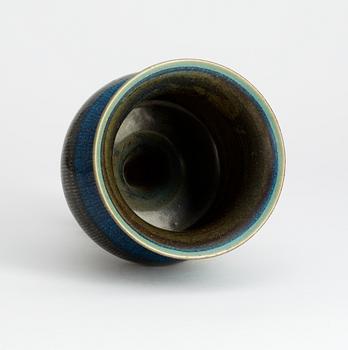 A Wilhelm Kåge 'Farsta' stoneware vase, Gustavsberg studio 1957.