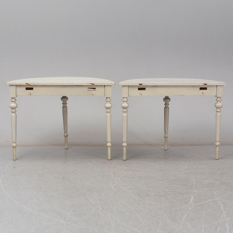 A late 19th century painted dining table.