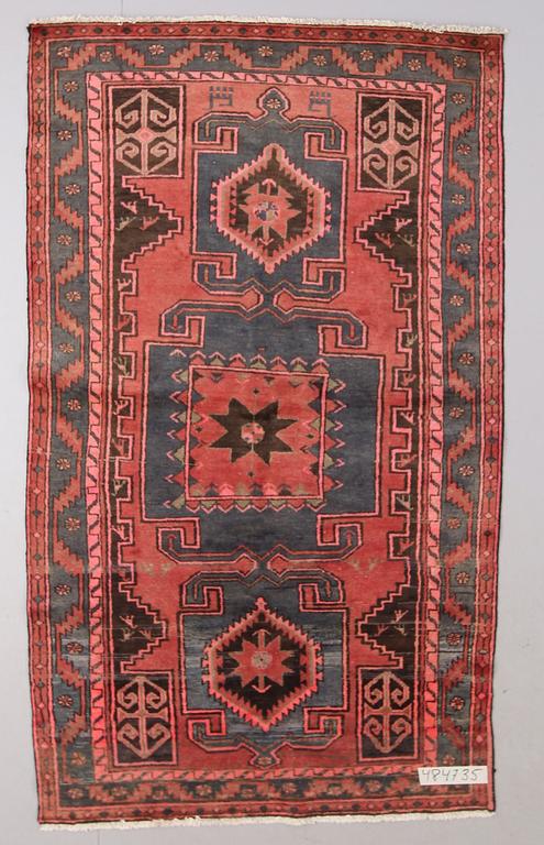 MATTA, Hamadan. Ca 225 x 135 cm.
