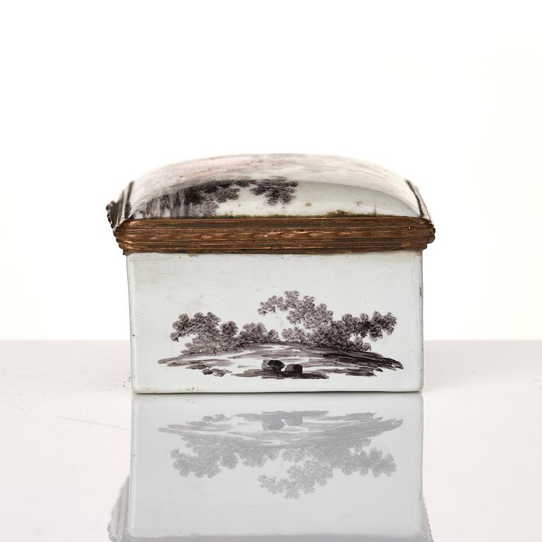 Dosor, tre stycken. Europa, 1700-tal.
