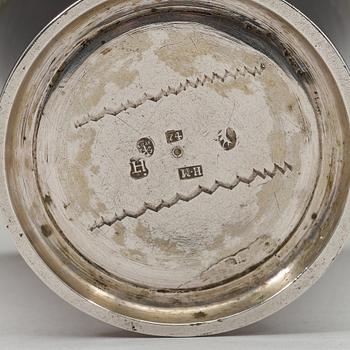 A Baltic 18th century parcel-gilt beaker, mark of Johann Heinrich Tenten, Mitau (1732-1739).