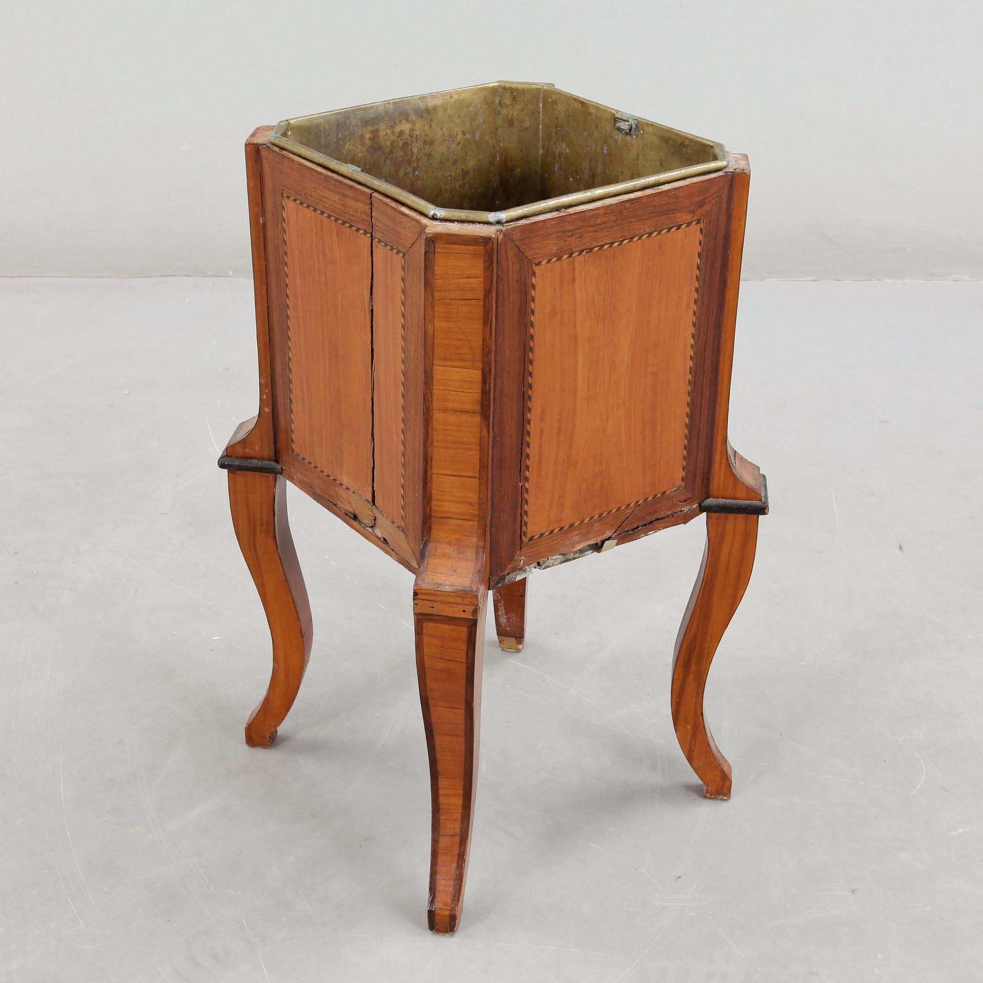 VINKYLARE, Louis XVI-stil, 1900-tal.