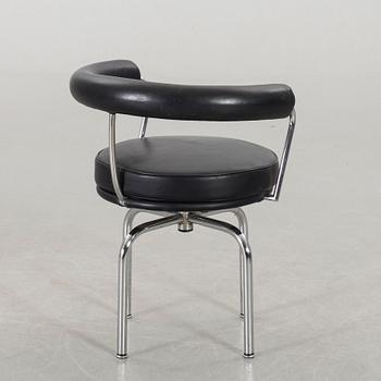 LE CORBUSIER, snurrfåtölj "LC7" Cassina 1900-talets senare del.