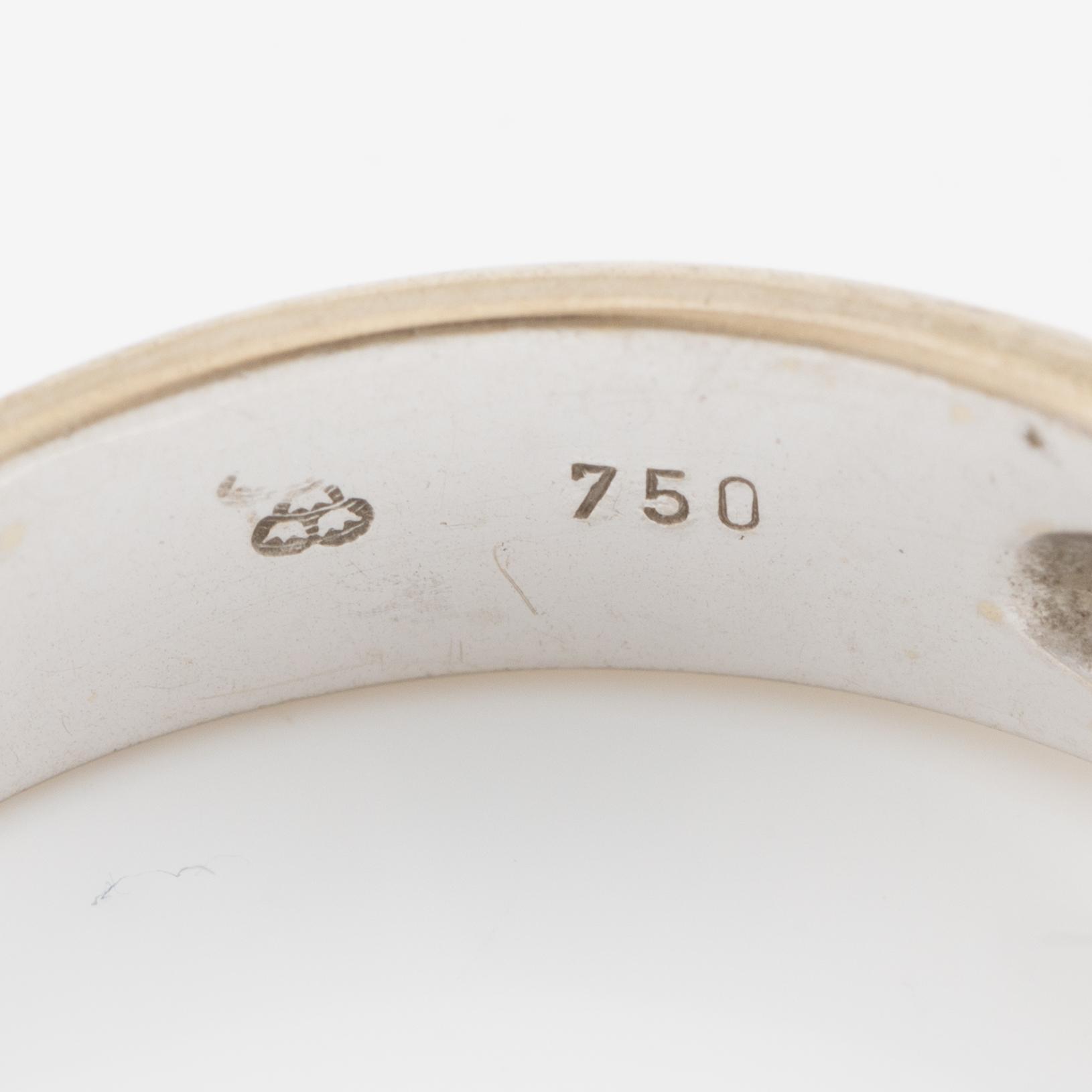 Ring, 18K white gold set with brilliant-cut diamonds.