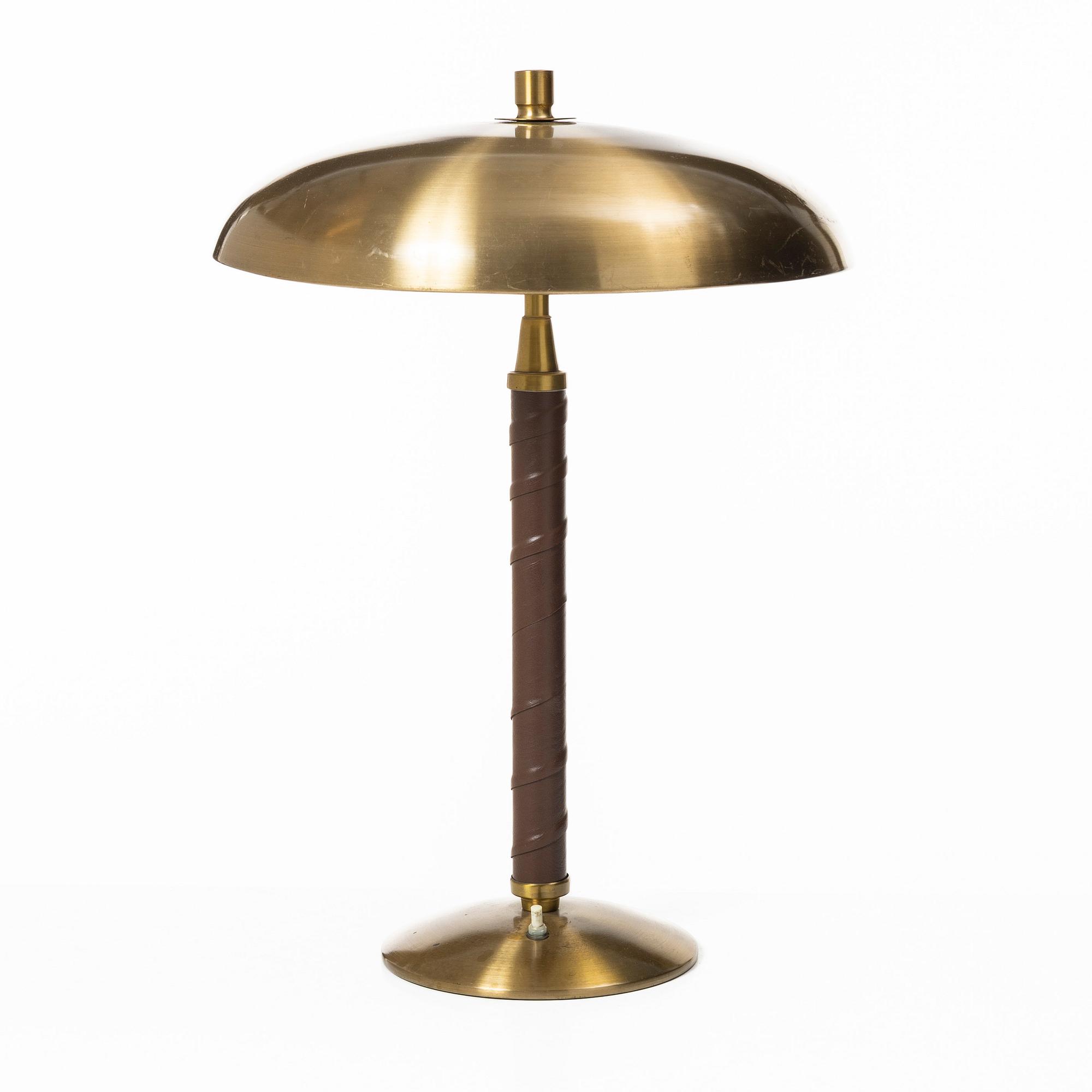 Einar Bäckströms Metallvarufabrik, a model 5013 table lamp, Swedish Modern, Sweden, 1940's.