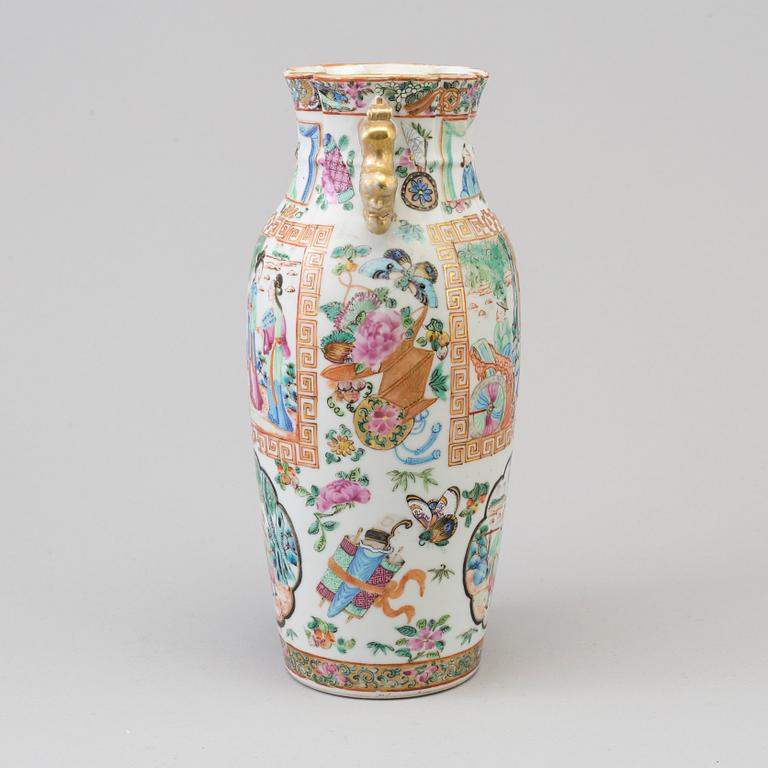 A famille rose porcelain vase, Canton, Qing dynasty, 19th century.