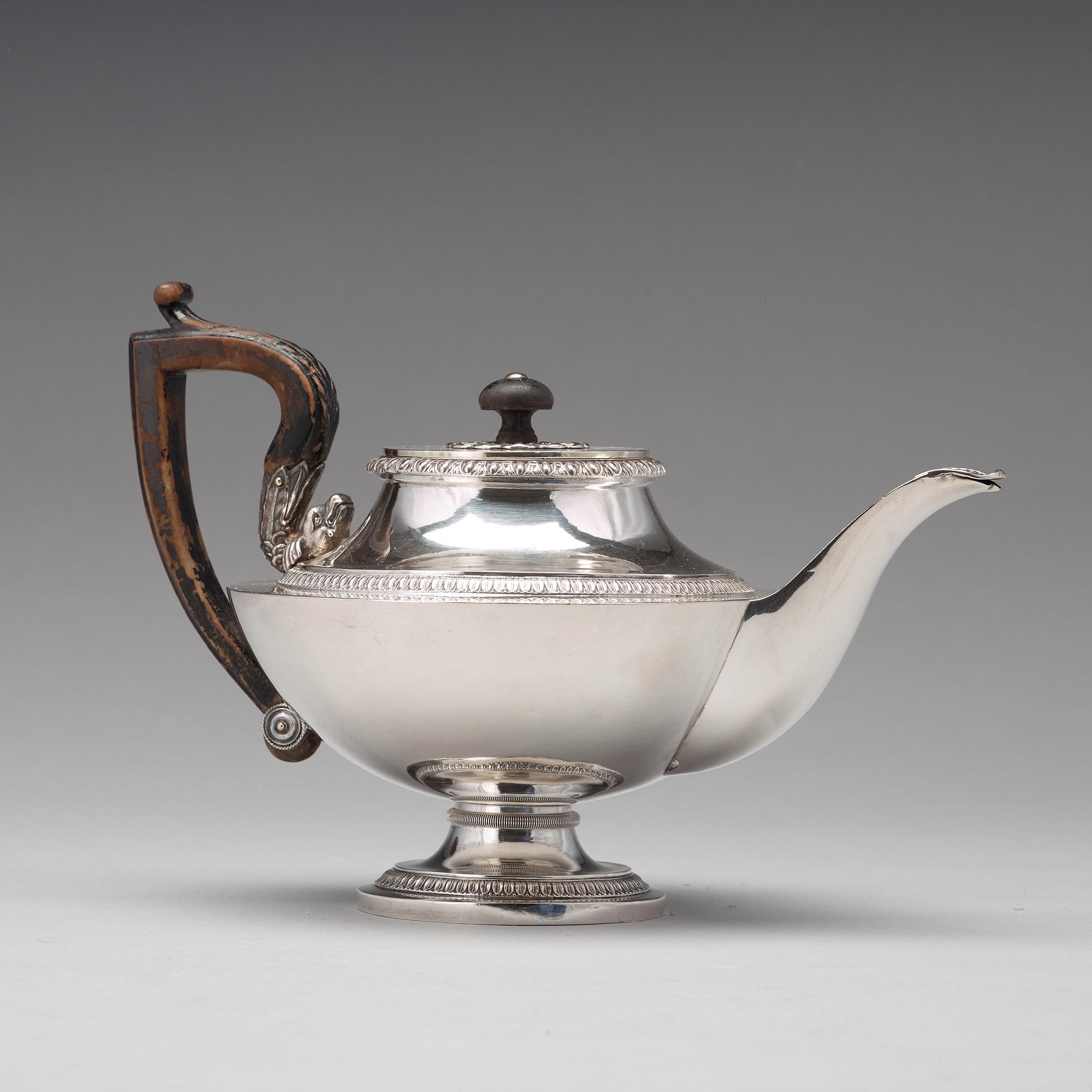 Adolf Zethelius, tekanna, silver, Stockholm 1816. Empire.