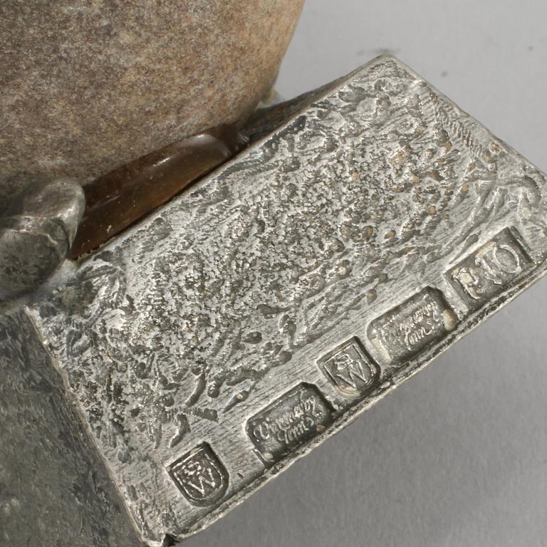 HENRY GUSTAFSSON, skulptur, sten och tenn, signerad, Vimmerby, 1989.