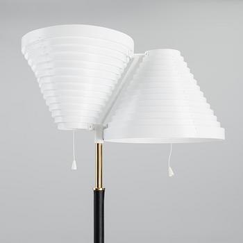 ALVAR AALTO, GOLVLAMPA, A810, formgiven 1959, 2000-tal.