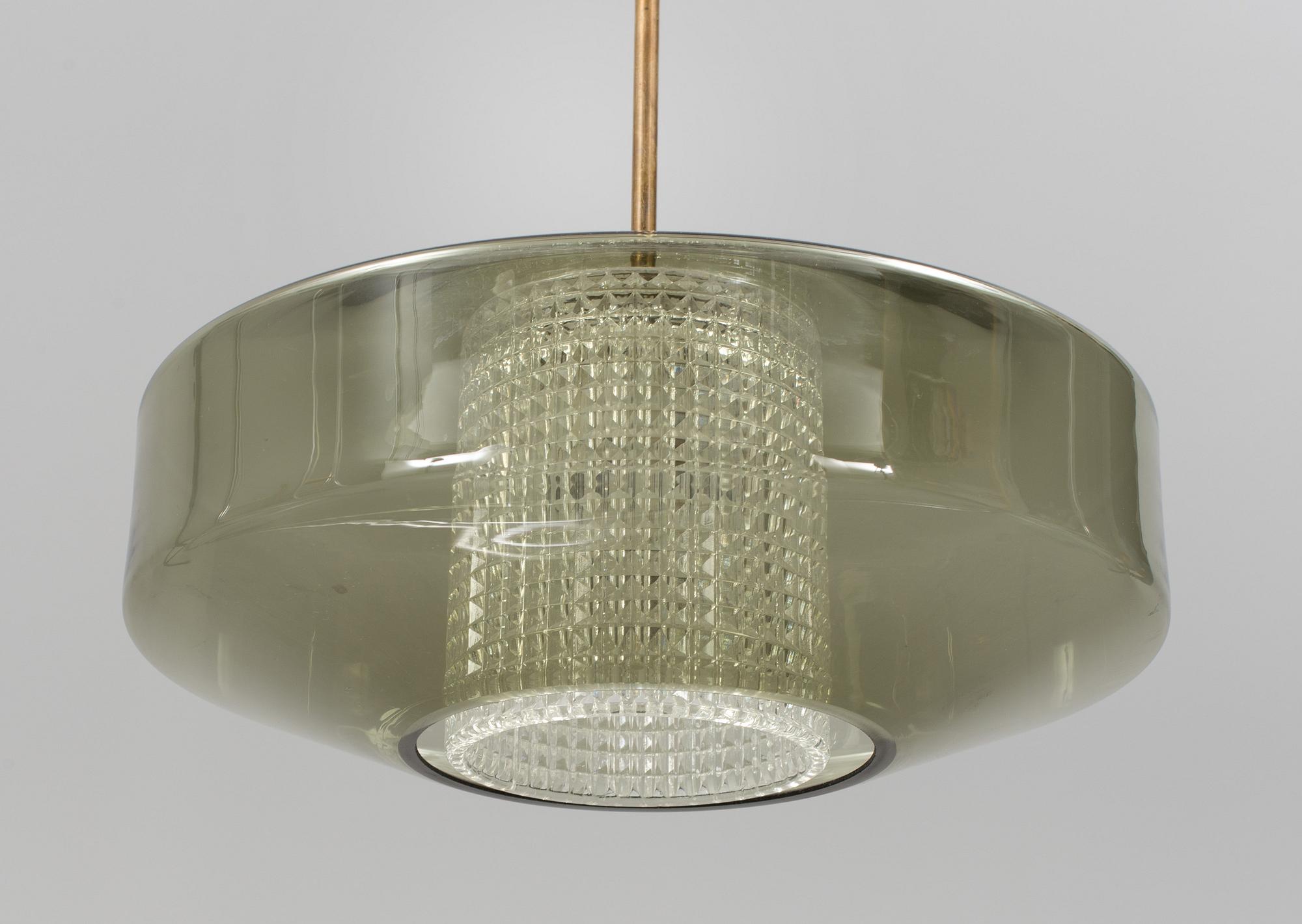 A 1960´s Carl Fagerlund ceiling light from Orrefors. Total height ca 39 cm.