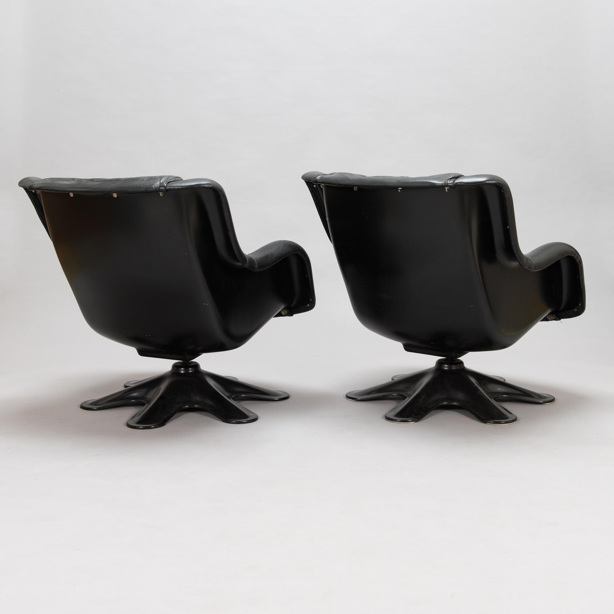 Yrjö Kukkapuro, a pair of 1960's '418' armchairs for Haimi.