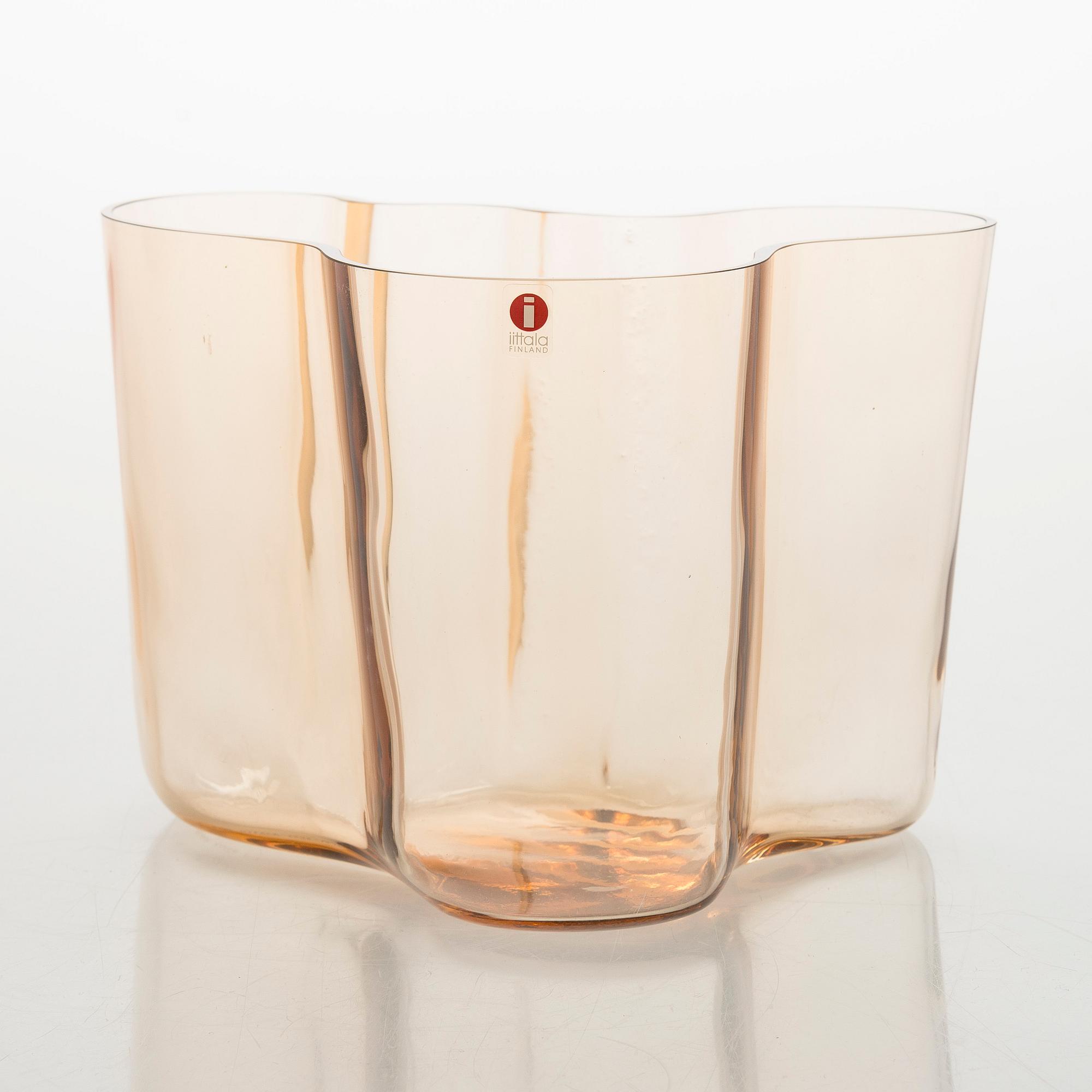 Alvar Aalto, vas, "3030", signerad Alvar Aalto Iittala 1936-1996.