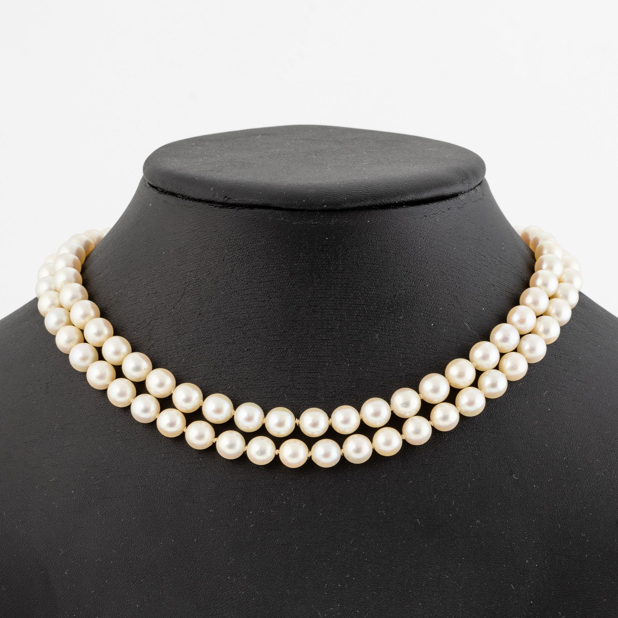 Collier två rader odlade pärlor lås 18K vitguld.