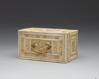 TESKRIN, elfenben och ben. Qing dynastin, 1700-tal.
