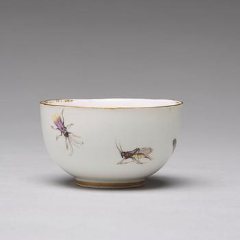 KOPP med FAT; porslin. Meissen, 1700-tal.