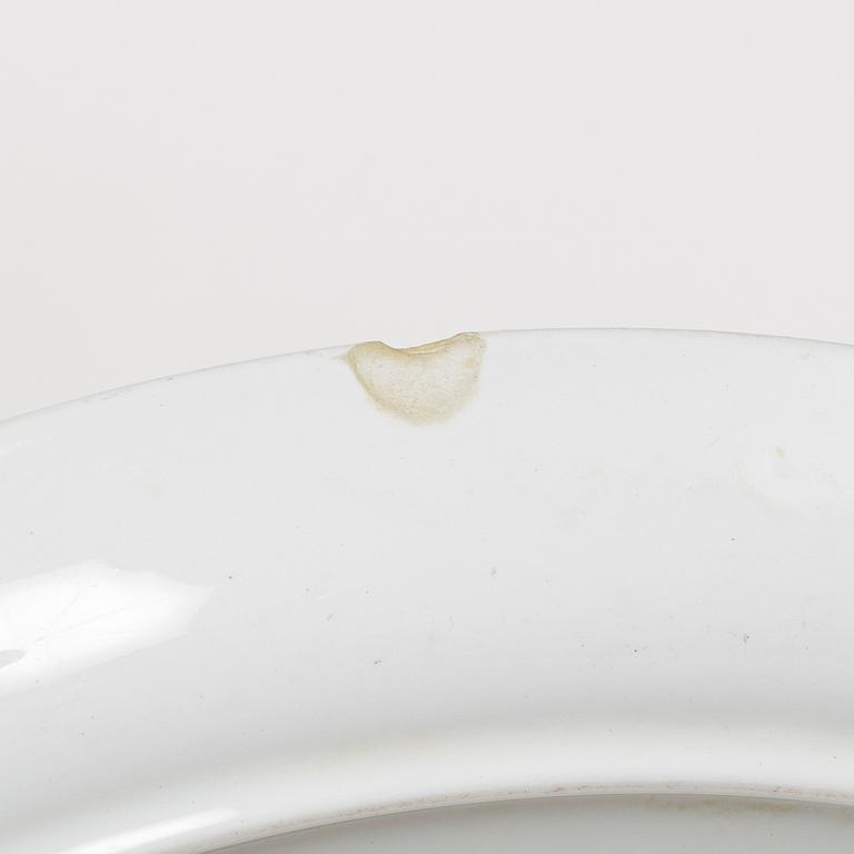 Stig Lindberg, a 77 pieces bone china and stoneware service, "Berså", Gustavsberg.