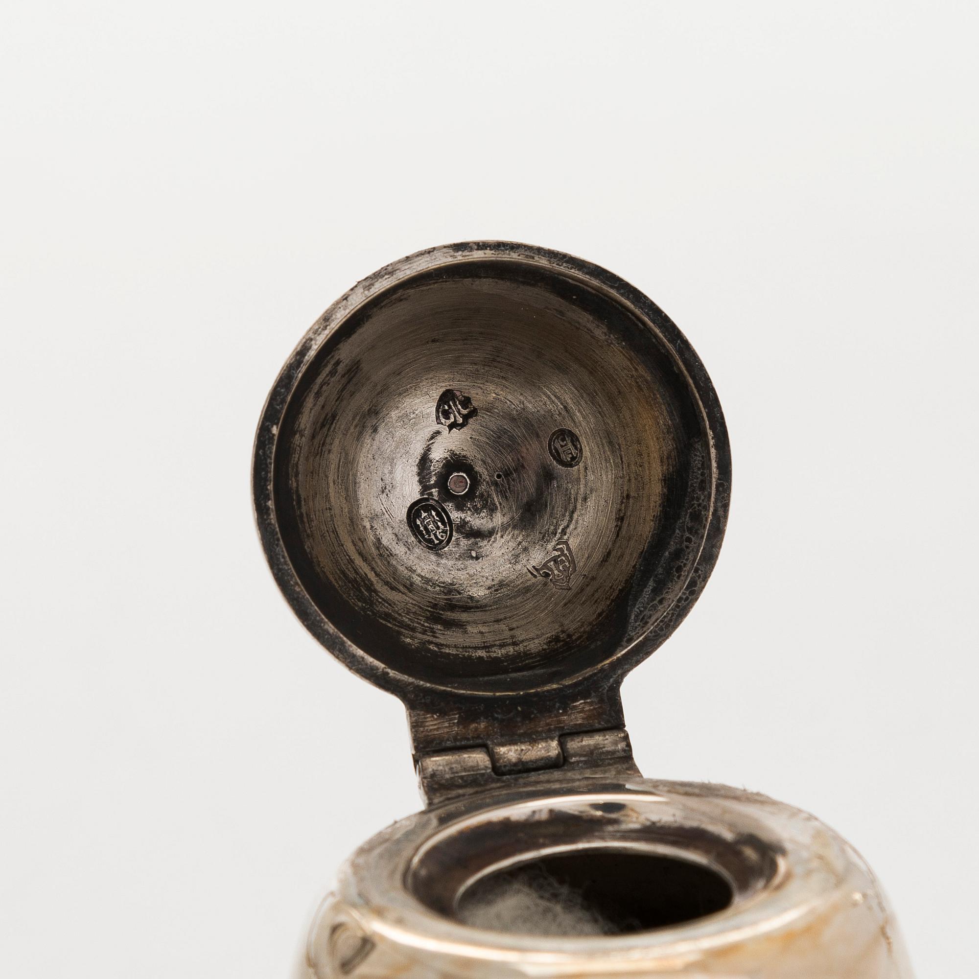 Carl J.S. Möinichen, kanna med rechaud, silver, Köpenhamn, Danmark 1916.