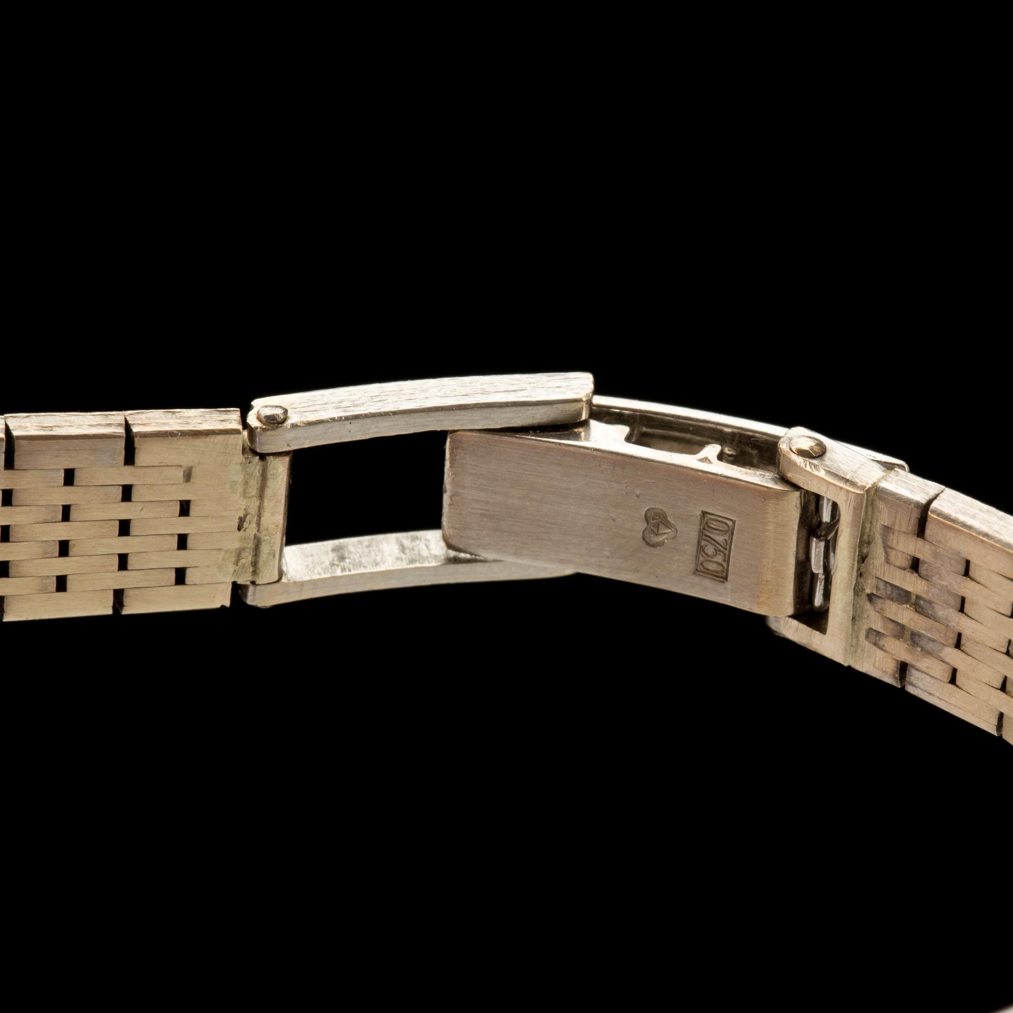 ARMBANDSUR, 18k vitguld med briljantslipade diamanter ca 0,55ct. International Watch Company. Vikt va 36g.
