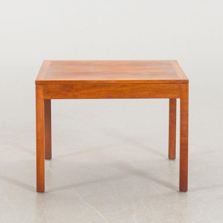 BØRGE MOGENSEN, Frederica stolefabrik, a 1950/60's teak and oak lounge table.