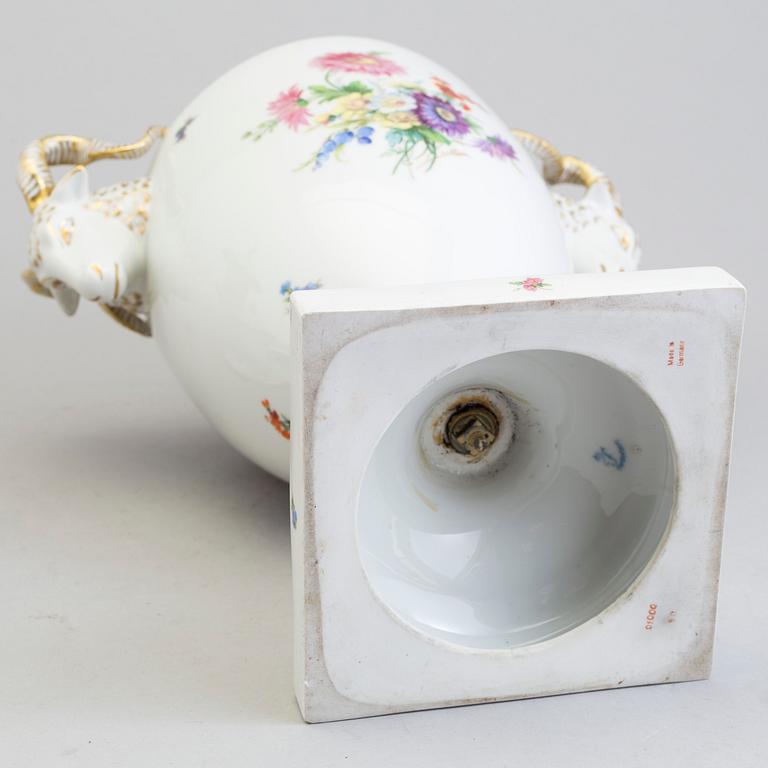 LOCKURNA, porslin, Fürstenberg, 1900-talets första hälft.