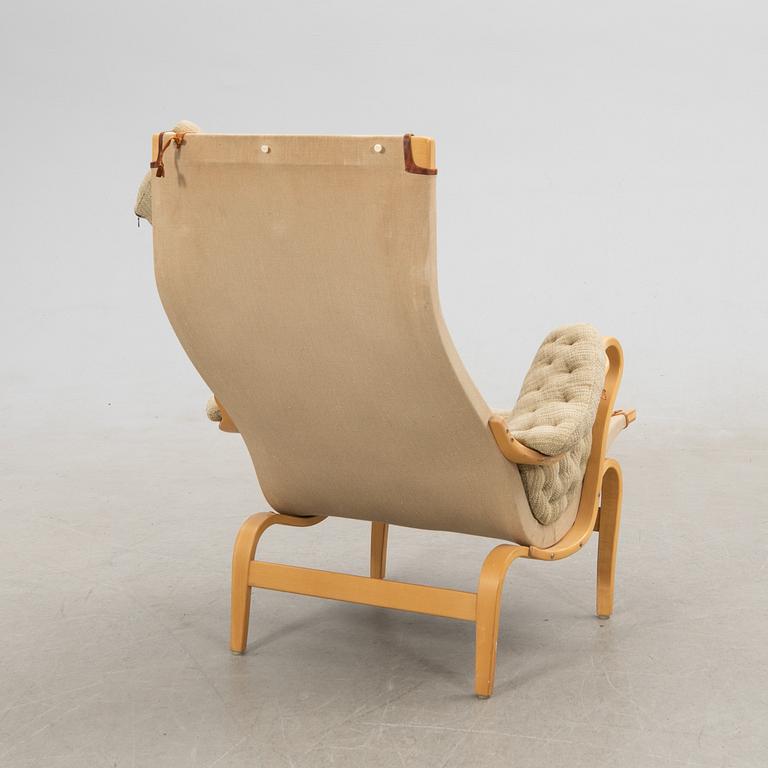 Bruno Mathsson, fåtölj "Pernilla", för Dux sent 1900-tal.