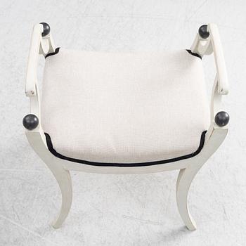 Taburetter, ett par , 1800-tal.